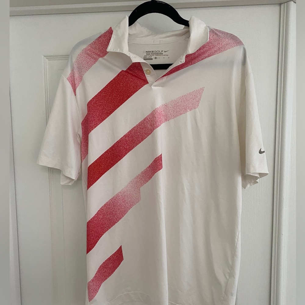 🔴Men’s Nike golf shirt size medium